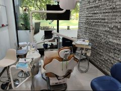 -维乐口腔(格林门诊长宁店)