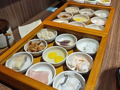 -良米山·云南野生菌过桥米线(上海首店)