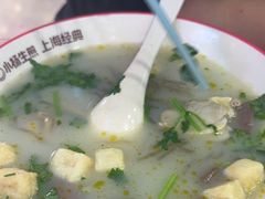 -小杨生煎(金山百联购物中心3楼店)