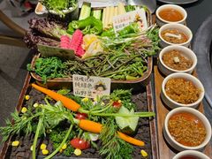 -蘸小院铁锅炖·蘸酱菜·东北菜(怀远门店)