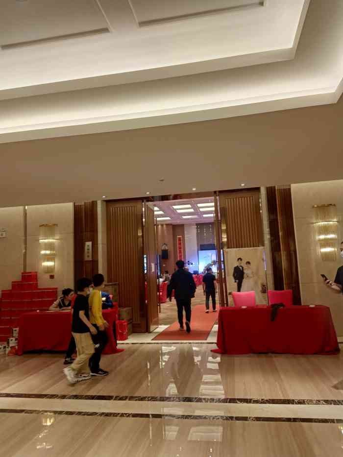 新黄埭大酒店(润元路店)-"早上我们有7百人左右来这里包场开会,开会.