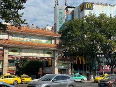 -麦当劳(龙洞店)