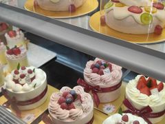 -花花卷卷·鲜食蛋糕(静安久光百货店)