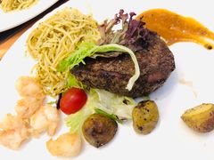 香煎菲力牛排配黑椒汁-红房子西菜馆(淮海中路店)