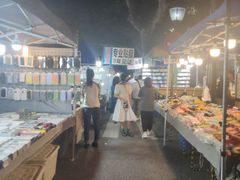 -吴山路夜市