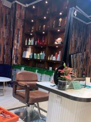 -PE SALON