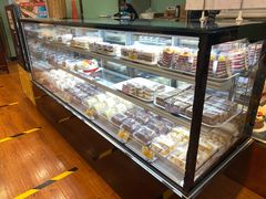 面包甜点陈列柜-新侨三宝乐面包店(崇文门店)