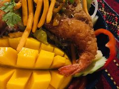 芒果海鲜沙拉-Tikky Cafe