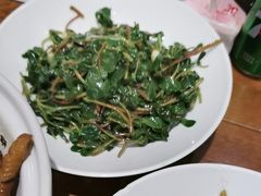 -黄泥岗·地道湖北菜(奥特莱斯店)