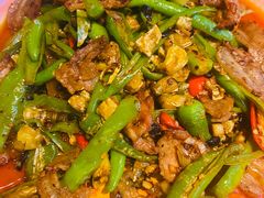 辣椒炒肉-半步颠小酒馆(繁花中心)