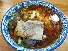 辣酱焖蹄面-裕兴记·三虾面(西北街总店)