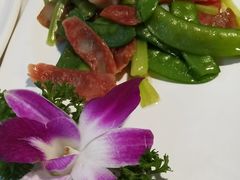 荷兰豆腊味炒虾仁-云中小雅