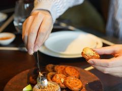 鸭肝葱油饼-杭州西子湖四季酒店·金沙厅