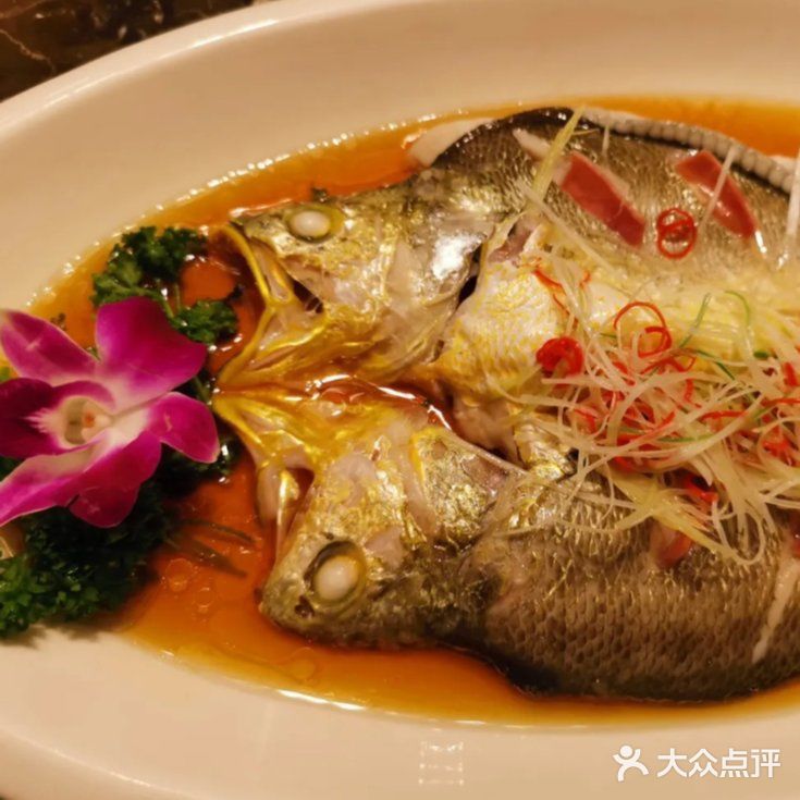 亲友共享美味时