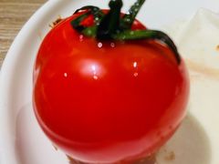 番茄脆菇沙拉-小大董·烤鸭(凤凰汇店)