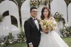 -艾米丽婚纱礼服