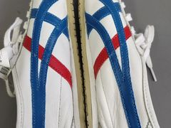 -京伟修鞋洗鞋奢侈品皮具护理店