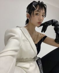 -变画·发型STUDIO