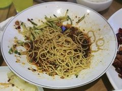 -严记小天府酸菜鱼(西四路店)