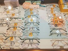 -宏宇眼镜蔡司依视路折扣店(兆佳眼镜城店)