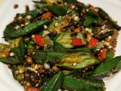 榄菜肉末炒秋葵-龙记烧腊茶餐厅(常德路店)