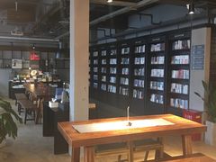 -阅西安新华书店(翠华南路店)