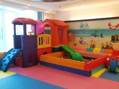 -深圳富苑皇冠假日套房酒店