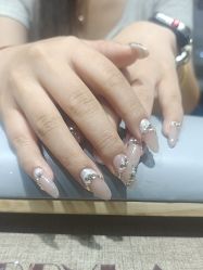 -艾珂·美甲美睫