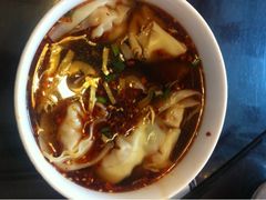 红汤辣馄饨-熙盛源(凤凰街店)