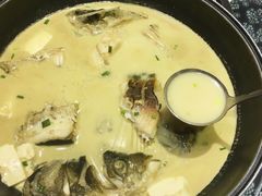 鱼头煲-竹中驿农家餐馆