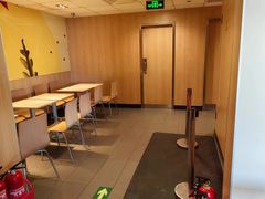 -麦当劳(军博店)