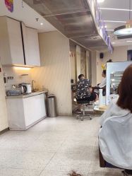 -PE SALON
