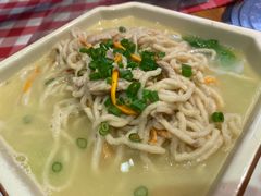 鸡汤手工鱼面-龙桥私厨·姜花菊花过桥鱼·顺德菜(容桂店)