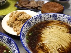 红汤面底-裕兴记•蟹黄面馆(人民广场店)