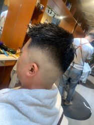 -男爵.男士理发馆