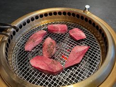 -铭牛烧肉·和牛海鲜自助(高新月牙湖店)