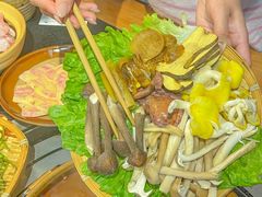 -阿山卓·野生菌火锅·纳西火塘烤肉