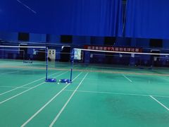 -中地华冠羽毛球俱乐部