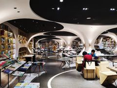 -钟书阁(珍园店)