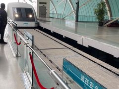 -龙阳路磁悬浮列车总站-停车场