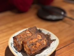 秘制炸鱼尾-阿里家·新疆烤肉酒場 by MIG