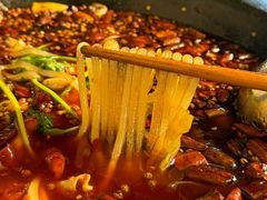 -鸿顺老铁锅美蛙鱼府(解放碑店)