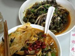 -丽丽三鲜螺蛳粉(田林路店)