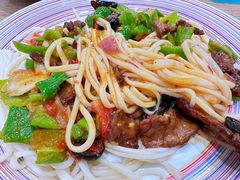 -歹歹的加个面过油肉拌面