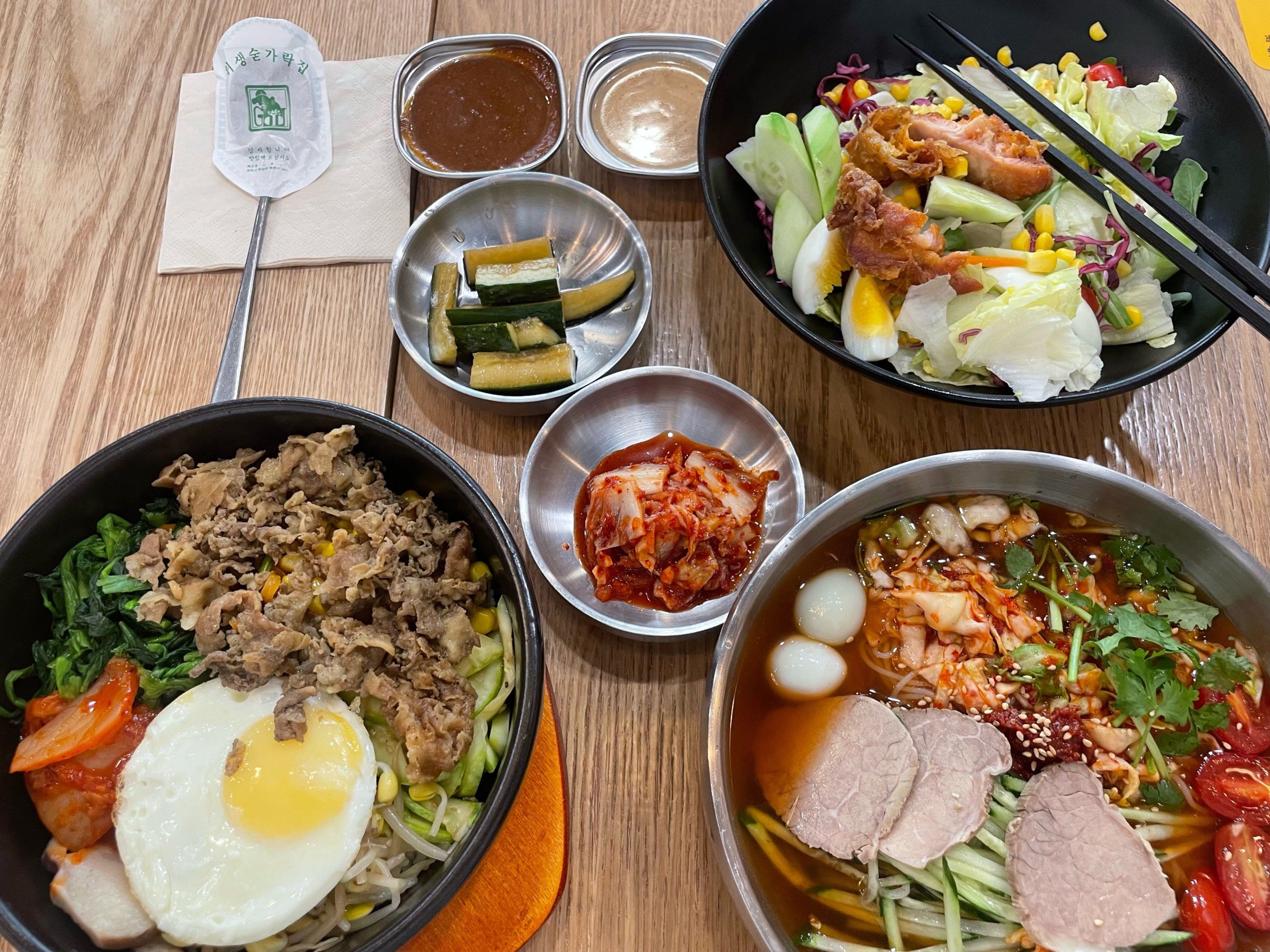 干净清新的韩餐简食