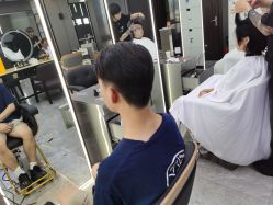 -藤野造型烫发染发