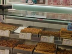 面包甜点陈列柜-上海哈尔滨食品厂(淮海中路店)
