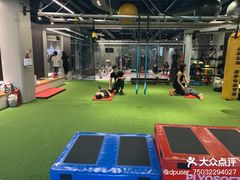 -立峰超越健身中心(先天下店)