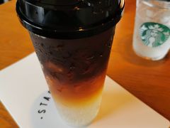 -星巴克臻选(成都九方店)