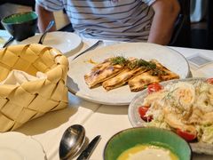 -LESCEDARS Brasserie Bistro香柏树